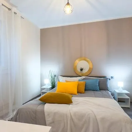 דירה Residenza Santa Anastasia Piazza Erbe Lift & Balcony ורונה