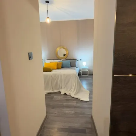 Residenza Santa Anastasia Piazza Erbe Lift & Balcony *