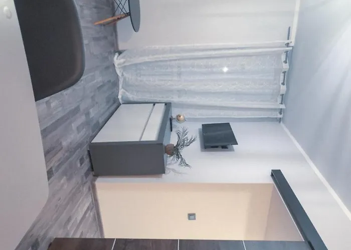 Daire Residenza Santa Anastasia Piazza Erbe Lift & Balcony *