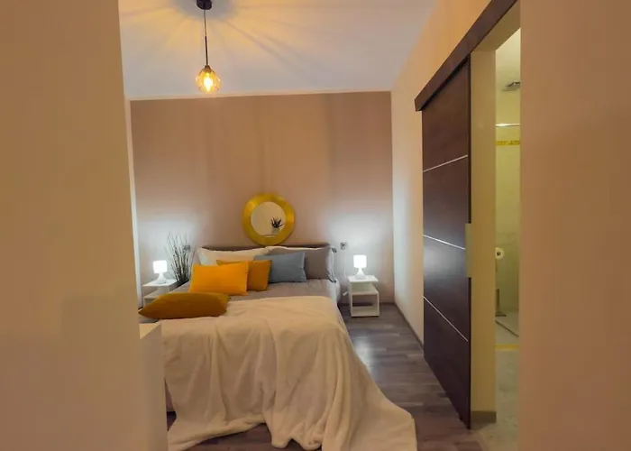 Daire Residenza Santa Anastasia Piazza Erbe Lift & Balcony Verona