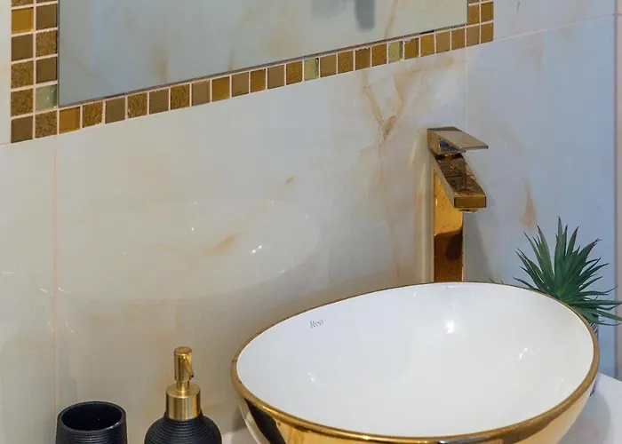 Residenza Santa Anastasia Piazza Erbe Lift & Balcony