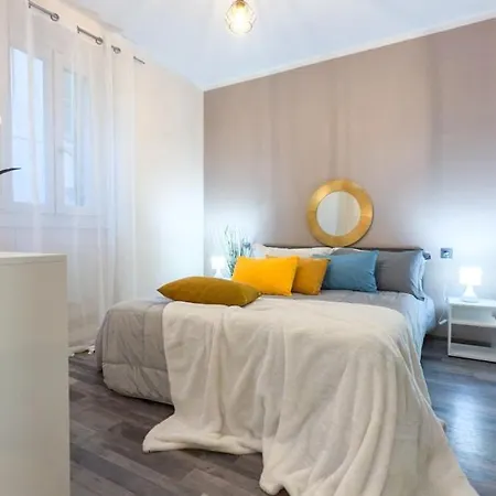 Residenza Santa Anastasia Piazza Erbe Lift & Balcony